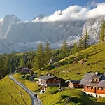 Апартаменти Austrian Alpine *